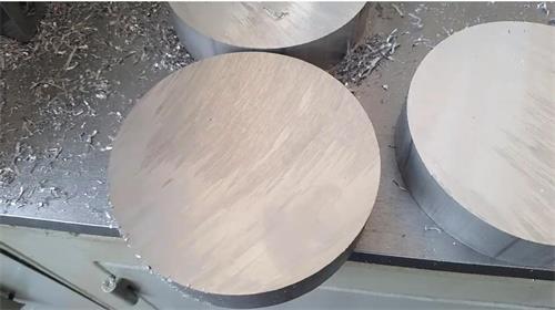 鋁合金下料機(jī)有毛刺怎么辦，有什么解決辦法【鄧氏機(jī)】