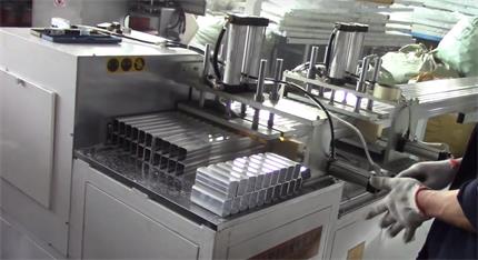 薄鋁型材用什么切割機(jī)才能保證材料不變形？【鄧氏機(jī)械】